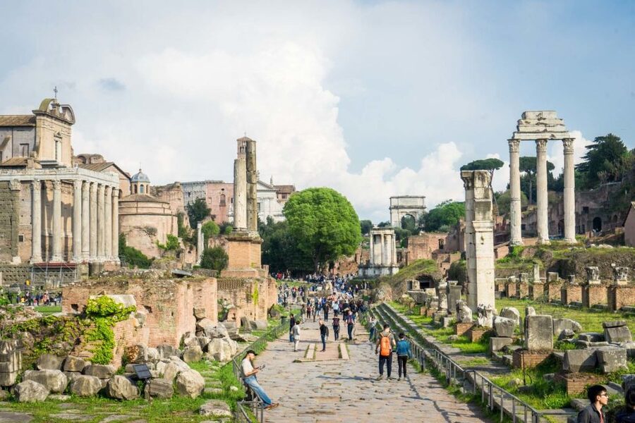 Rome: Official Colosseum, Roman Forum and Palatine Hill Tour - Guided tour vs self-guided audio: picking the right style for you