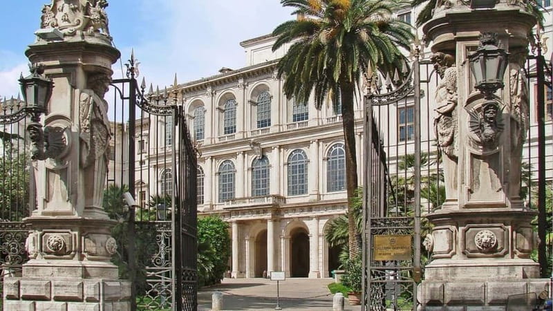 Rome: Palazzo Barberini Guided Tour - The Palace Itself: Bees, Staircases, and Barberini Power