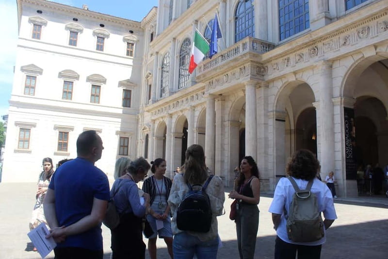 Rome: Palazzo Barberini Guided Tour - Meeting in the Courtyard with an Inside Out Italy Host