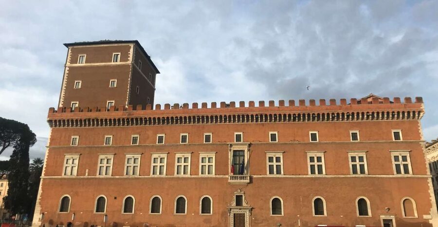 Rome: Palazzo Venezia Reserved Entrance with Museum - Getting started at TOURISTATION ARACOELI (and what to look for)