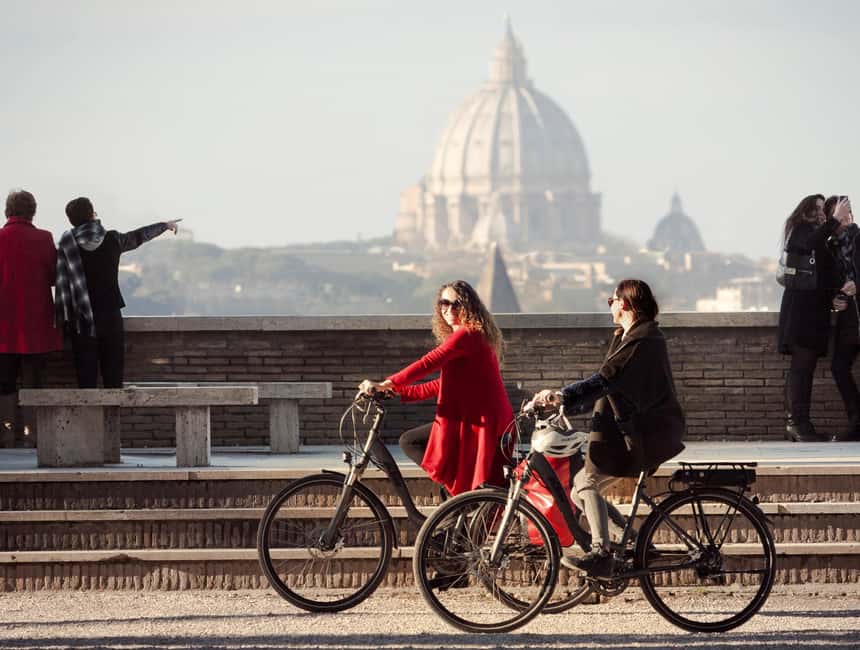 Rome: Panoramic Off-the-beaten-track Cannondale E-Bike tour - Circus Maximus and the long sweep of ancient Rome