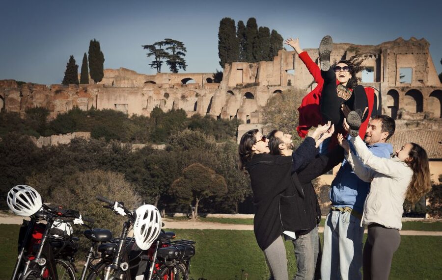 Rome: Panoramic Off-the-beaten-track Cannondale E-Bike tour - Capitoline Hill and Roman Forum views you can actually register