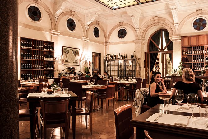 Rome Pantheon: Fine Food & Wine Pairing Dinner with Sommelier - Ending outside the Pantheon: a calm, romantic night finish