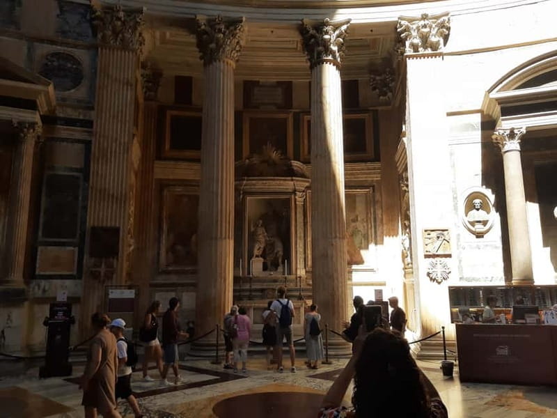 Rome: Pantheon Priority Entry Ticket & Interactive App - Optional Escorted Time and the Café Add-On