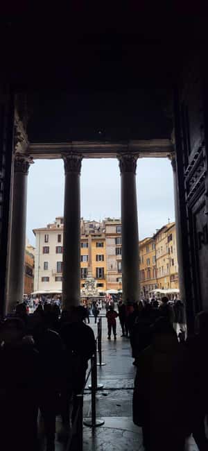 Rome: Pantheon Priority Entry Tickets with Interactive App - What you see inside: 2,000 years, the dome, and the Oculus glow