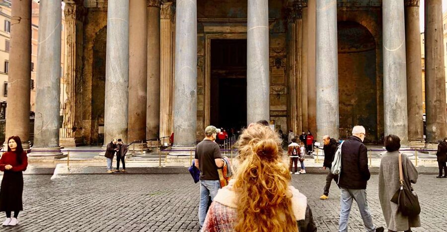 Rome: Pantheon Small Group Tour and Skip-the-Line Ticket - Meet at Fontana del Pantheon, then go straight inside