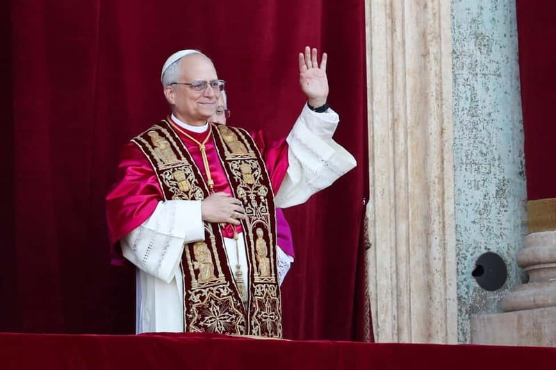 Rome: Papal Audience Experience with Pope Leo XIV - Meeting in Vatican City: find the coffee shop right in the middle