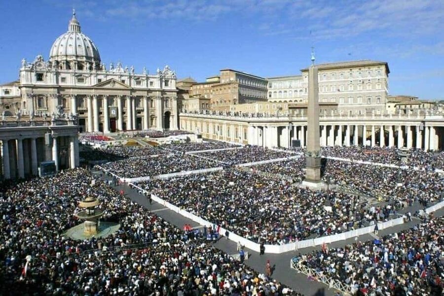 Rome: Papal Audience Guided Tour with Reserved Ticket - Reserved ticket value, and why the headset matters