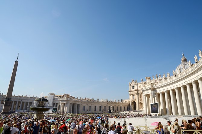 Rome: Papal Audience with Pope Leo XIV - The escorted “best seat” moment: close viewing is a skill, not luck