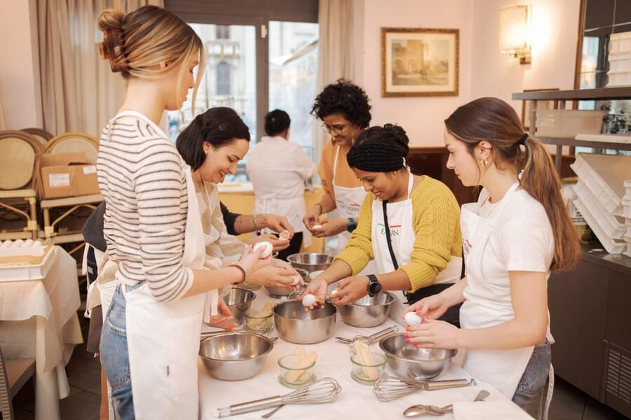 Rome: Pasta and Tiramisu Cooking Class in Piazza Navona - The restaurant portion at Piazza Navona: bruschetta, wine or beer, and your pasta
