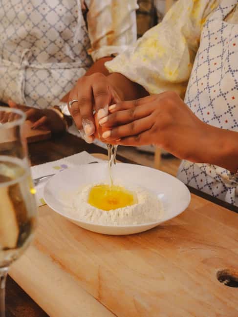 Rome: Pasta Class with 3 Spritz or Tiramisu by the Colosseum - Prosecco Welcome and Choosing Tiramisu or Spritz