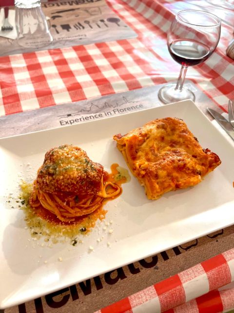 Rome: Pasta Making Class with Wine, Limoncello, and Dessert - Eating the meal together, with wine and limoncello