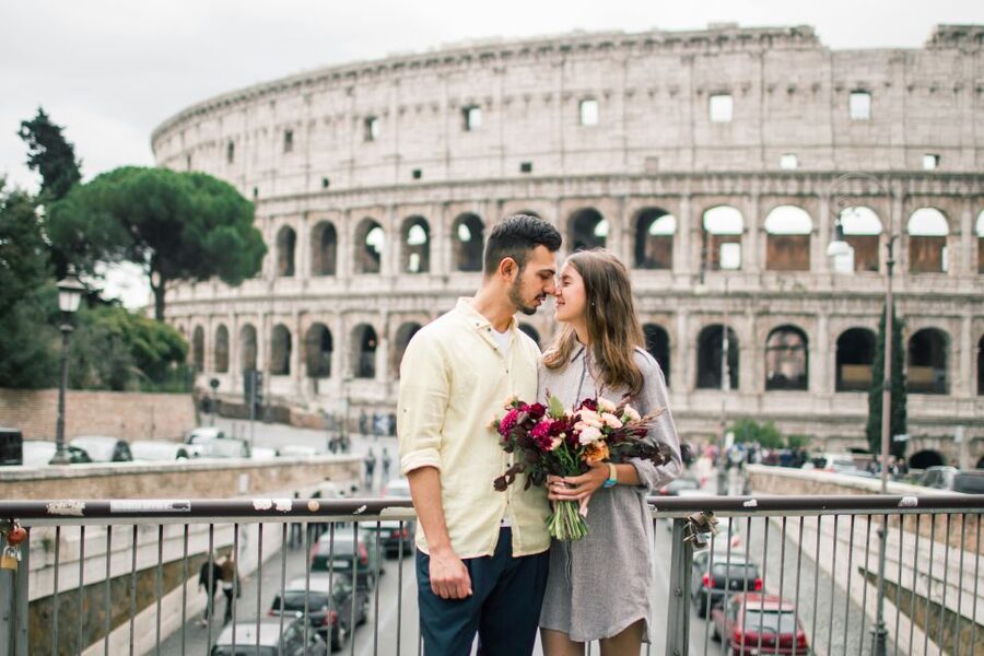Rome: Personalized Photoshoot outside the Colosseum - Why this Colosseum photoshoot works better than selfies