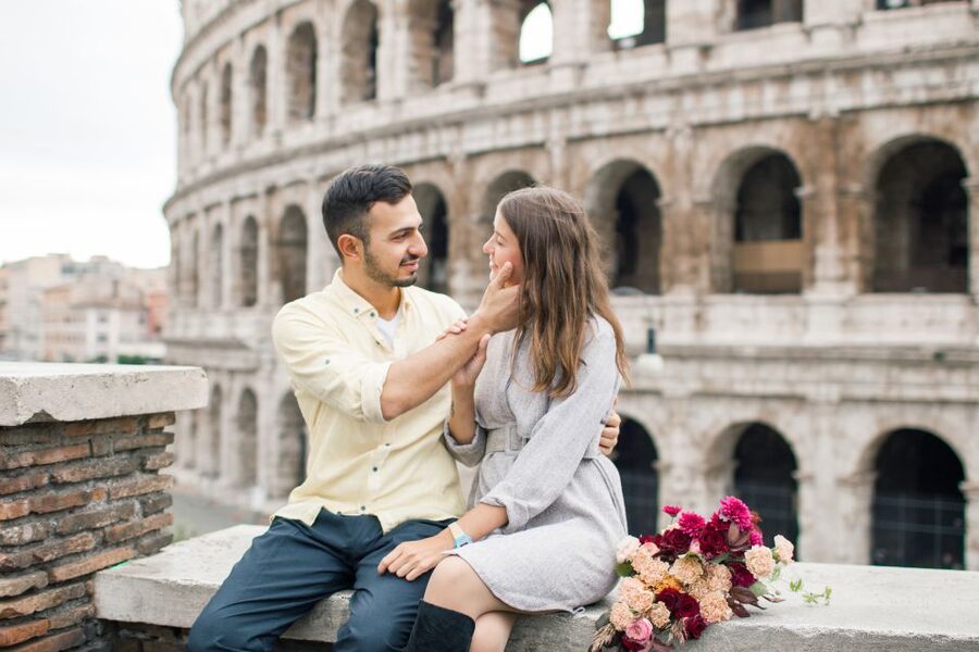 Rome: Personalized Photoshoot outside the Colosseum - The Colosseum photo stop: 45 minutes of guided posing