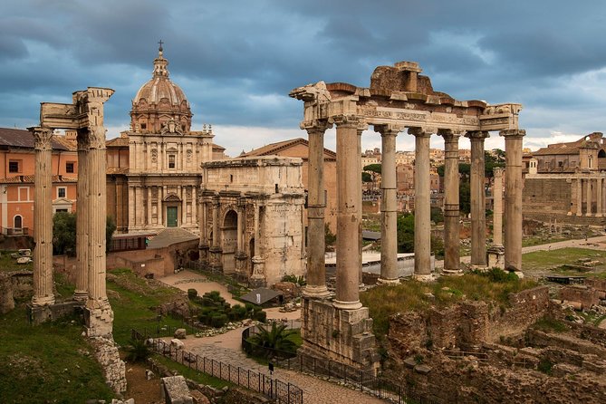 Rome Photography Masterclass - Private Photography Lesson - Trevi Fountain and Piazza Navona: classic scenes with better angles