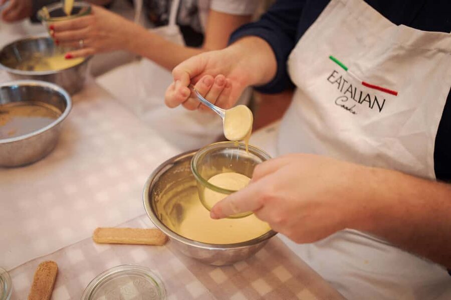Rome: Pizza and Tiramisu Cooking Class in Piazza Navona - Piazza Navona Pizza and Tiramisu: the best kind of Rome break