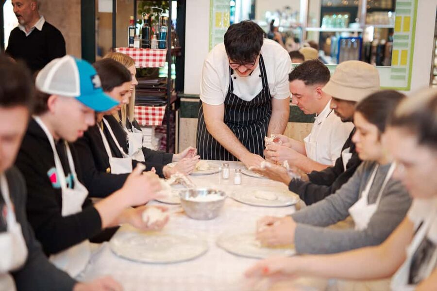 Rome: Pizza Cooking Class in Piazza Navona with Drinks - Should You Book This Piazza Navona Pizza Cooking Class?