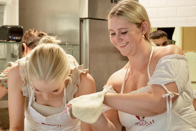 Rome: Pizza Making Class Small Group Experience - Key points before you make your first Roman-style pizza