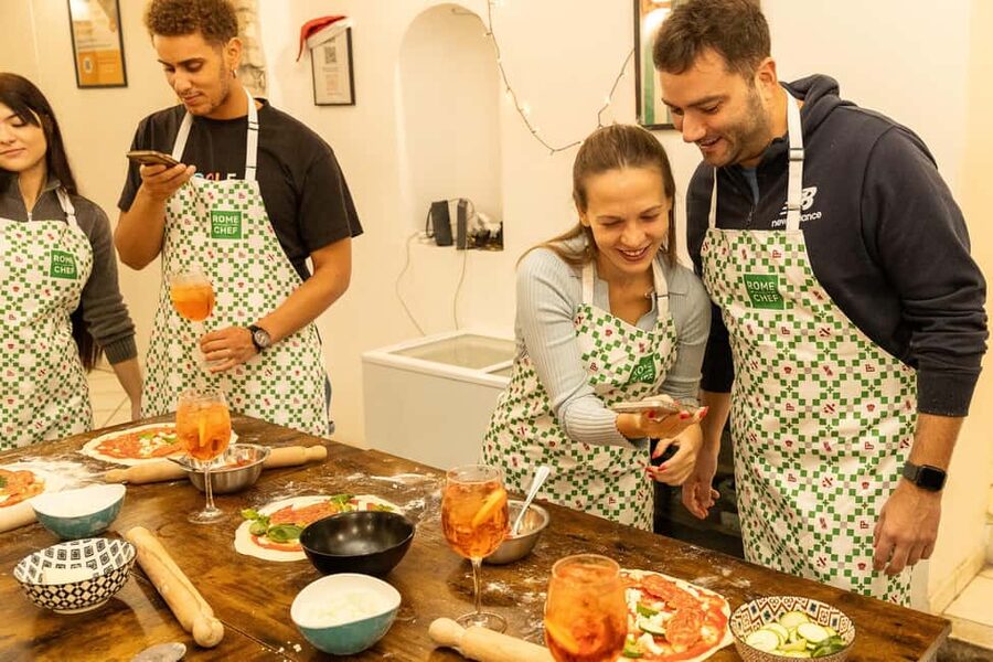 Rome: Pizza Making Cooking Class With Spritz Cocktails - Should You Book This Pizza Making and Spritz Class Near the Colosseum?