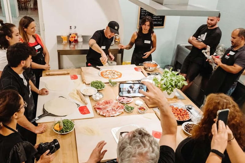 Rome: Pizza & Spritz Making Class with Dinner & Drinks - Group size and the social payoff in Trastevere
