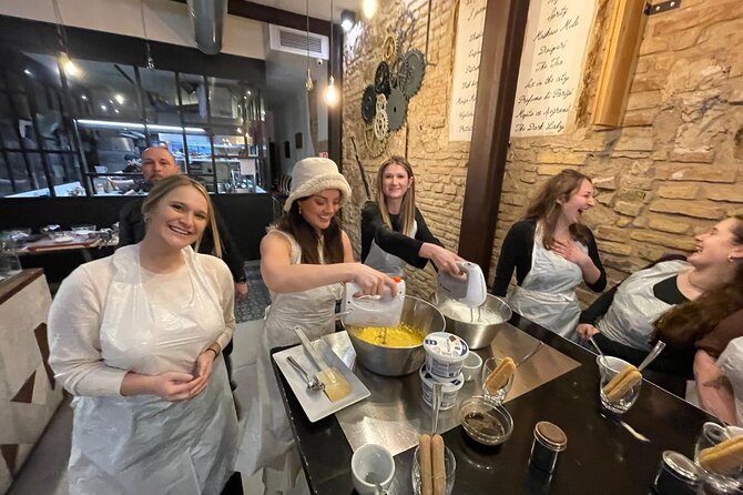 Rome: Pizza & Tiramisu Class with Free Flowing Fine Wine - The Meal and the Free-Flowing Wine Portion