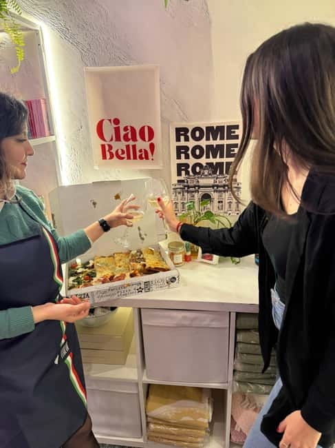 Rome: Pour Your Custom Candle by the Colosseum (10–15 Mins) - Who this candle pour is best for in Rome