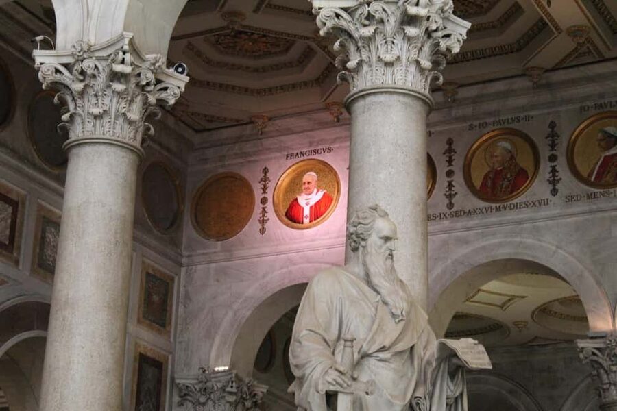 Rome: Private 3-Hour Tour by Chauffeur-Driven Vehicle - Spanish Steps: The Photo Stop That Sets the Tone
