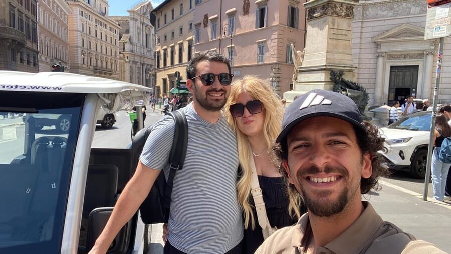 Rome: Private Golf Cart Tour with Artisanal Gelato - Circus Maximus to the Colosseum: seeing scale from the road