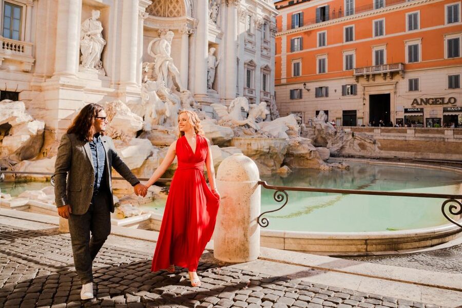 Rome: Private Photoshoot at the Trevi Fountain - Starting at McDonald’s, Then Straight to the Fountain