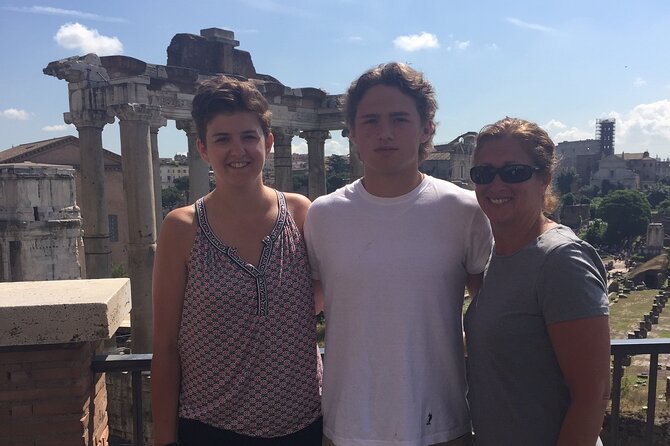 Rome private tour,half day with comfort van- Highlights of Rome - Colosseum, Campidoglio, and Palatine Hill in one sweep