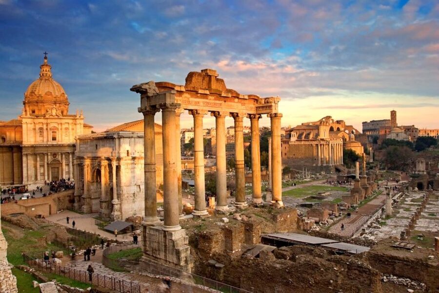 Rome: Roman Forum and Palatine Hill Licensed Guided Tour - Meeting point, timing, and finding your group above the Colosseum Metro