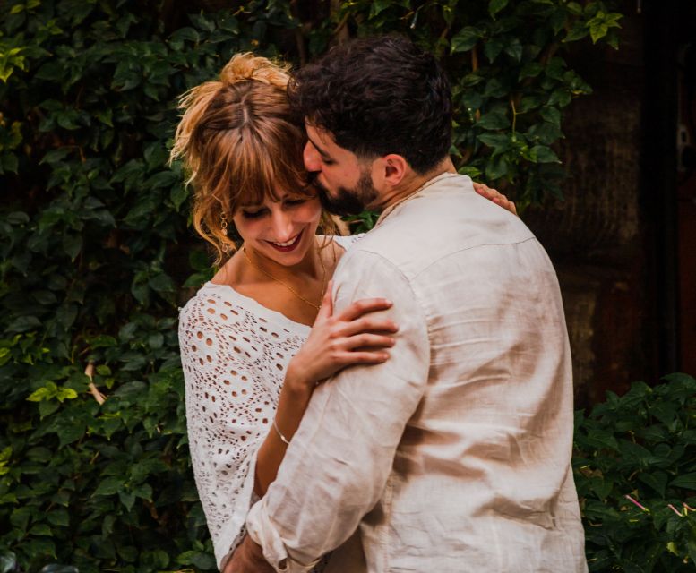 Rome: Romantic Photoshoot for Couples - Piazza di Spagna photo stop: what to expect from the Spanish Steps area
