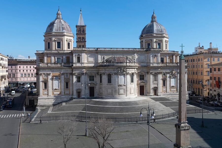 Rome: Santa Maria Maggiore Upper Areas Skip-the-Line Ticket - The Loggia of Blessings mosaics and the view down to the square
