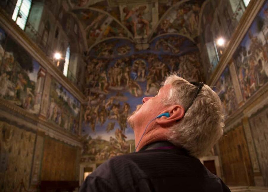 Rome: Sistine Chapel, Vatican Museums Entry, & Audioguide - Entry points and where to meet, near Caffè Vaticano