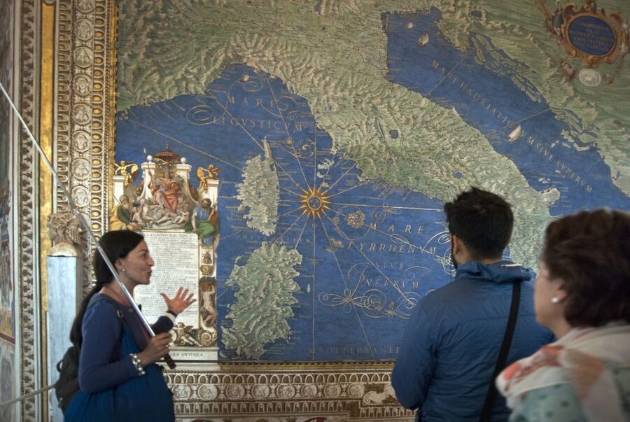 Rome: Skip the line Vatican Museums & Sistine Chapel Tour - Raphael Rooms: School of Athens and the art of reading symbols