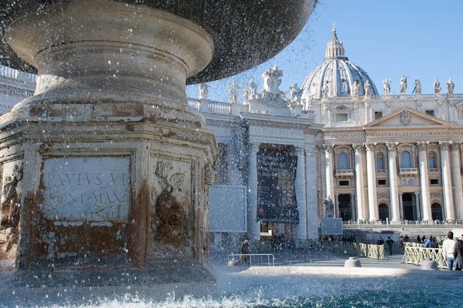 Rome: Skip the line Vatican Museums & Sistine Chapel Tour - Guide quality and earphones: the difference between seeing and understanding