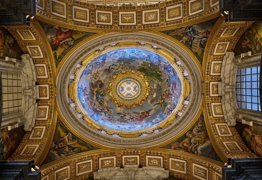 Rome: Skip-the-line Vatican, Sistine Chapel & St. Peter's - Group Size and Headsets: When Comfort Improves the Experience