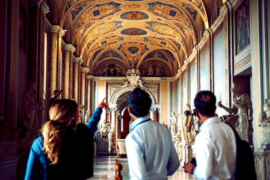 Rome: Skip-the-line Vatican, Sistine Chapel & St. Peter's - How This Vatican Tour Really Cuts the Waiting Time