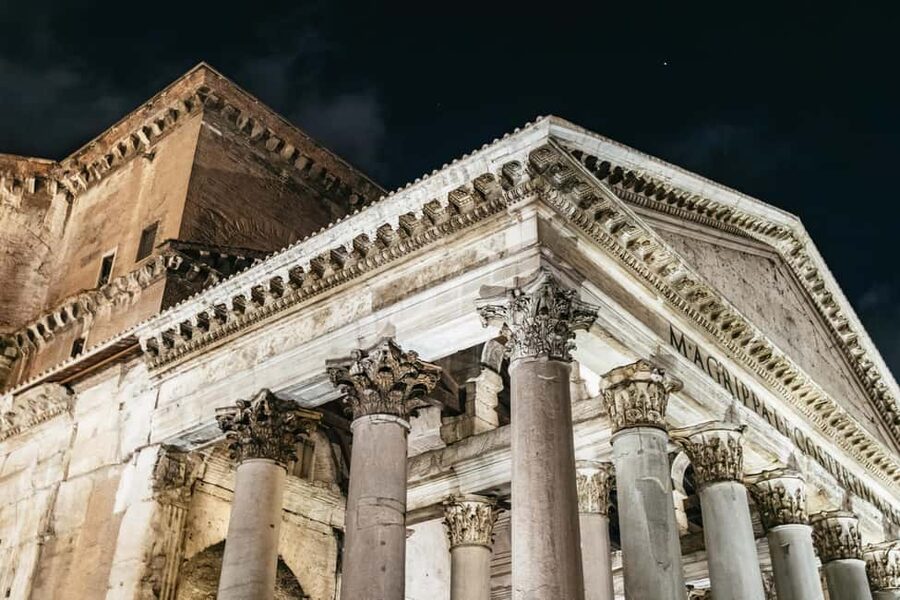 Rome: Small-Group City Highlights Moonlight Walking Tour - Price and value: $29 for 2 hours, and where the value is actually hiding