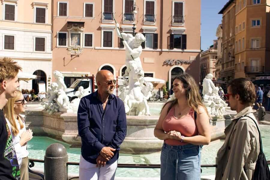 Rome: Small-Group Guided Day or Night Walking Tour - Starting Smart in Piazza Navona (And Why the Pre-Stops Matter)