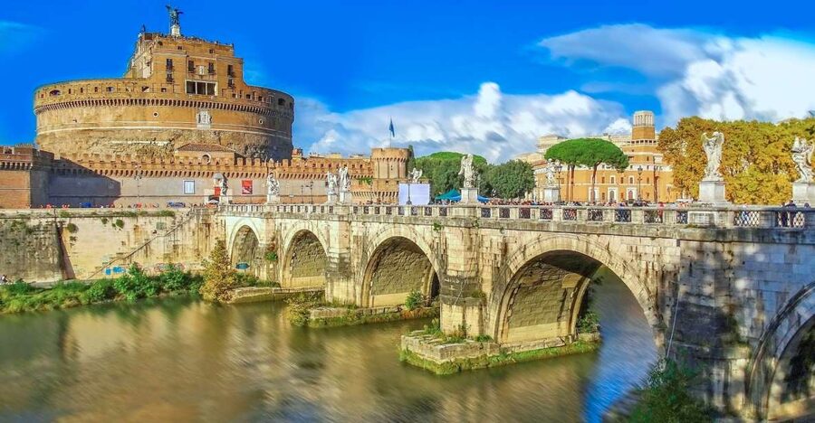 Rome: Small Group Guided Tour of Castel Sant'Angelo - Meeting point and getting in without stress