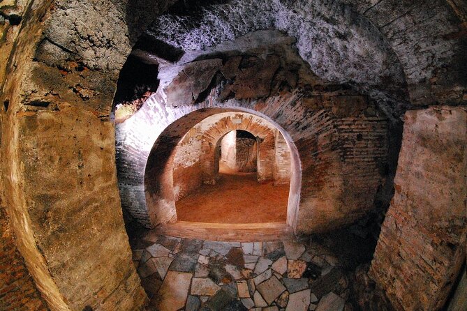 Rome: Small Group Underground Catacombs Tour - Entering the Domitilla Catacombs: What the Experience Really Feels Like