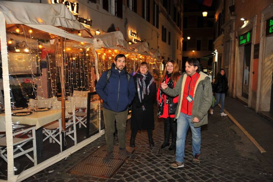 Rome: Spanish Steps, Trevi, Navona and Pantheon Sunset Tour - What It Feels Like to Walk With a Real Guide (And Get Better Tips)
