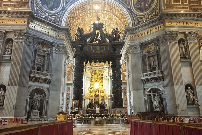 Rome: St. Peter’s Basilica, La Pietà & Papal Tombs Guided Tour - St. Peter’s Square: Bernini’s perspective cues you can actually use