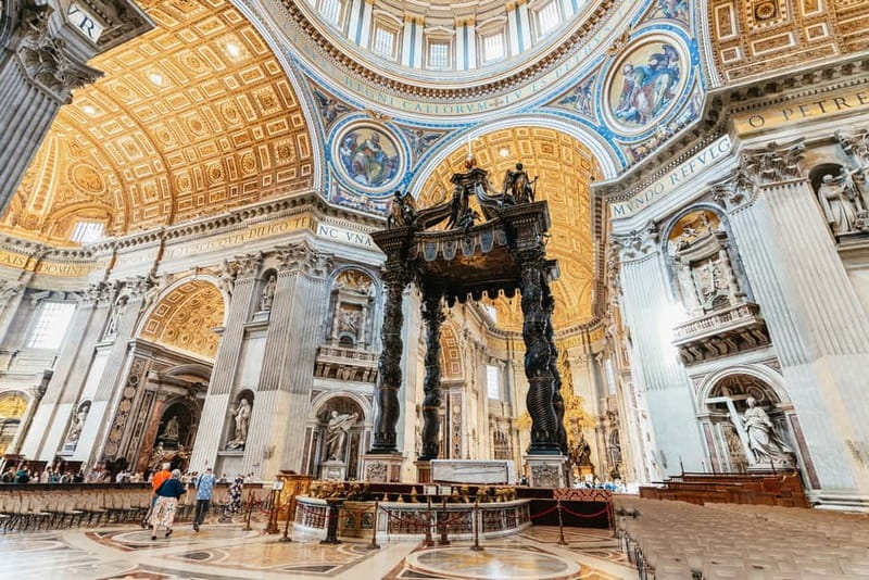 Rome: St. Peter's Basilica, Papal Tombs, and Dome Climb Tour - Small group or private options, and how the experience changes