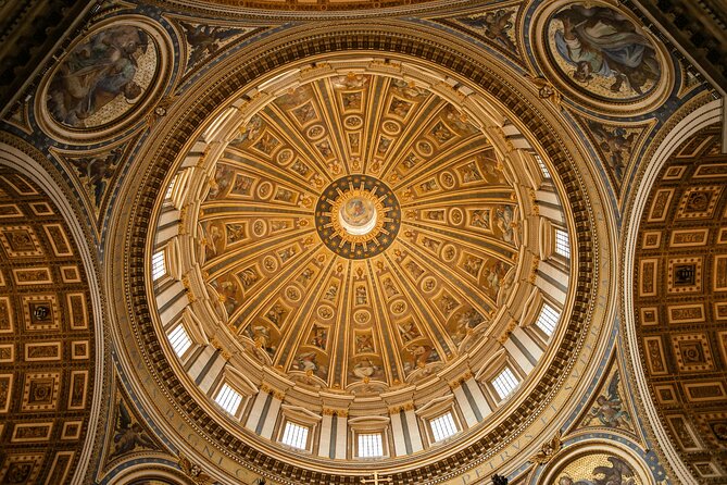 Rome St. Peter's Basilica Tour with exclusive Underground Access - Inside St. Peter’s Basilica: where the guide keeps it coherent