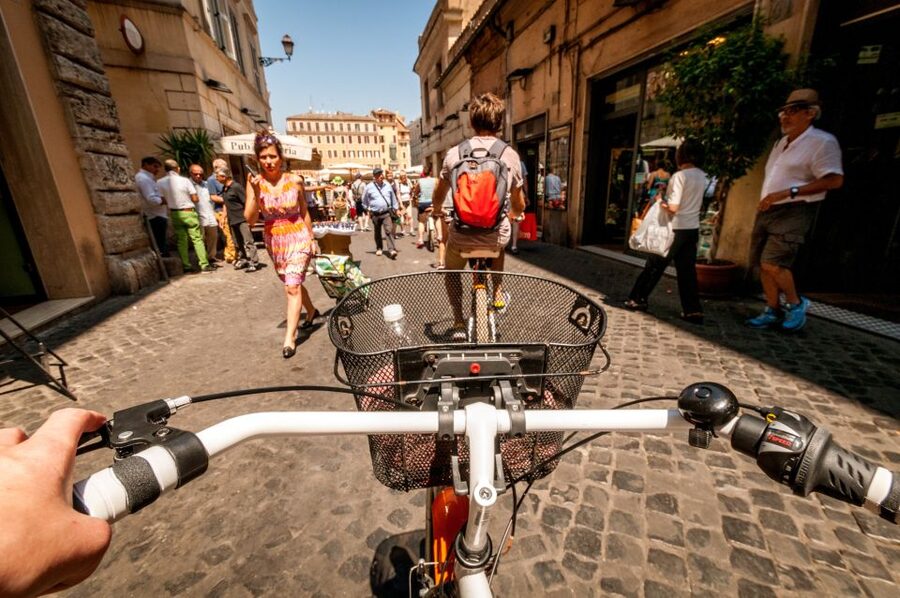 Rome: Standard or E-Bike Highlights Guided Tour - Piazza Venezia, Arch of Constantine, and the Build-up to the Colosseum