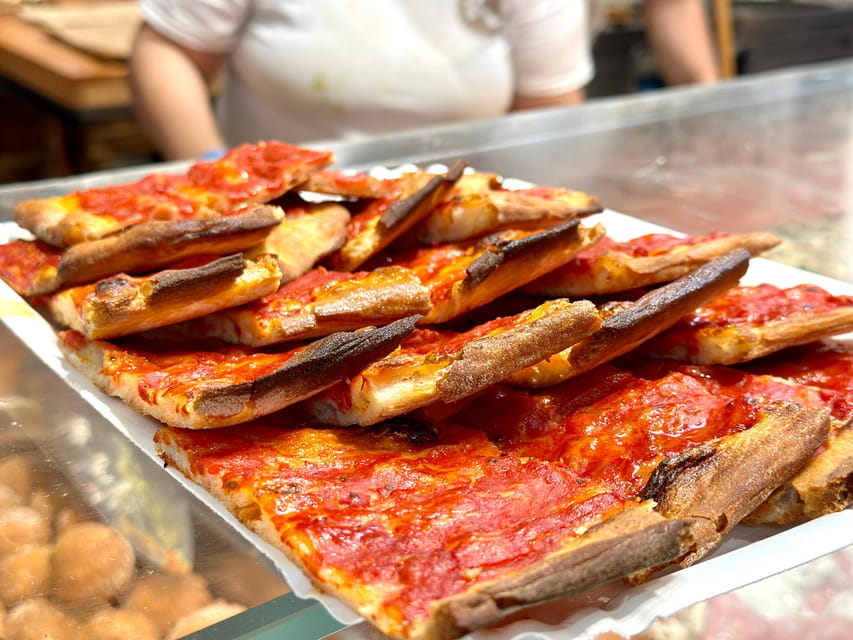 Rome Street Food: Delights at Campo dei Fiori & Ghetto Area - Meeting at Giordano Bruno: how to start without stress