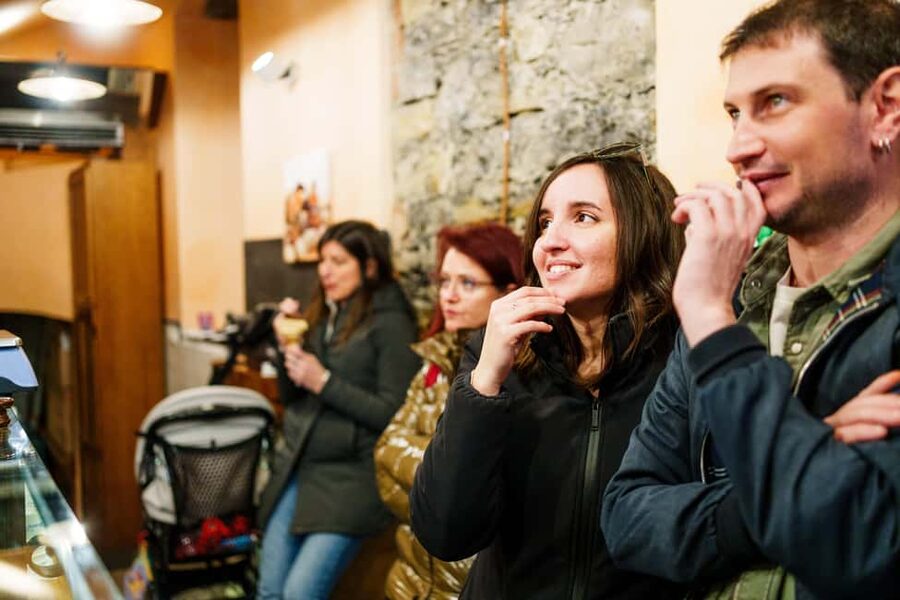 Rome: The Ultimate Trastevere Food Tour with a Local - What you’ll taste: biscuits to gelato, with Roman classics in the middle