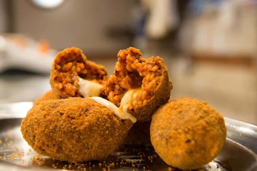 Rome: The Ultimate Trastevere Food Tour with a Local - Drinks and pacing: how full you’ll get, and what to expect
